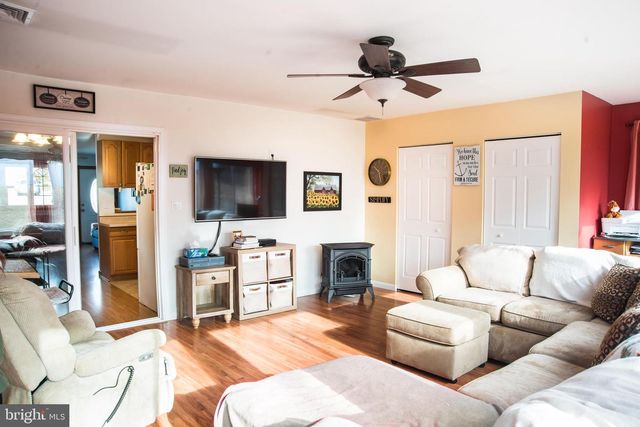 43 KOHOMO AVE, Sicklerville, NJ 08081