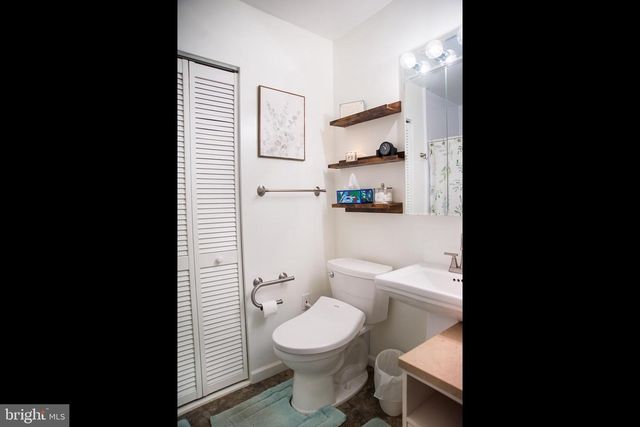 43 KOHOMO AVE, Sicklerville, NJ 08081