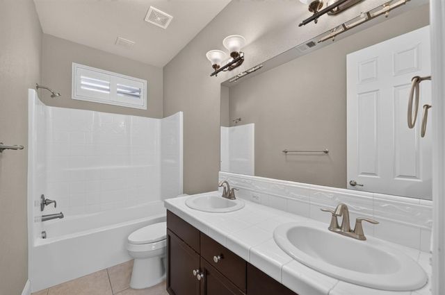 3665 Prescott Avenue, Clovis, CA 93619