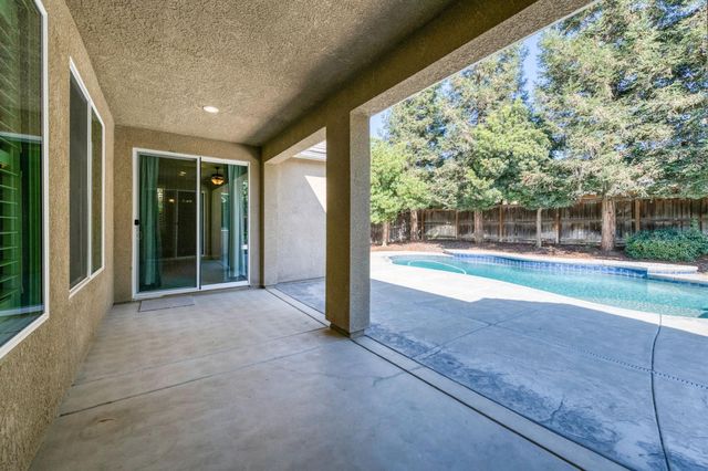 3665 Prescott Avenue, Clovis, CA 93619