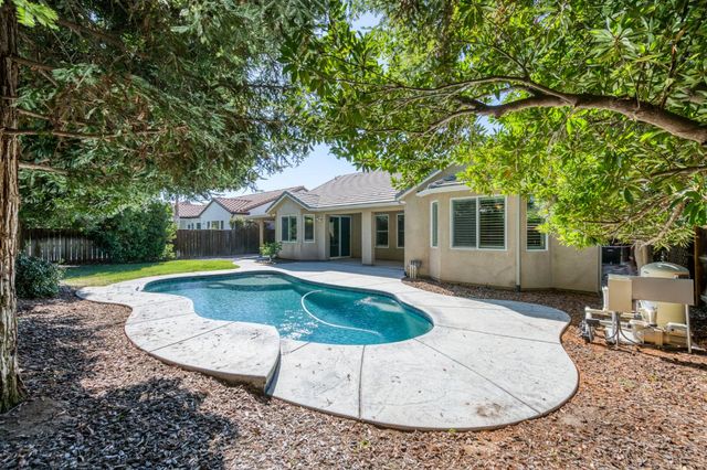 3665 Prescott Avenue, Clovis, CA 93619