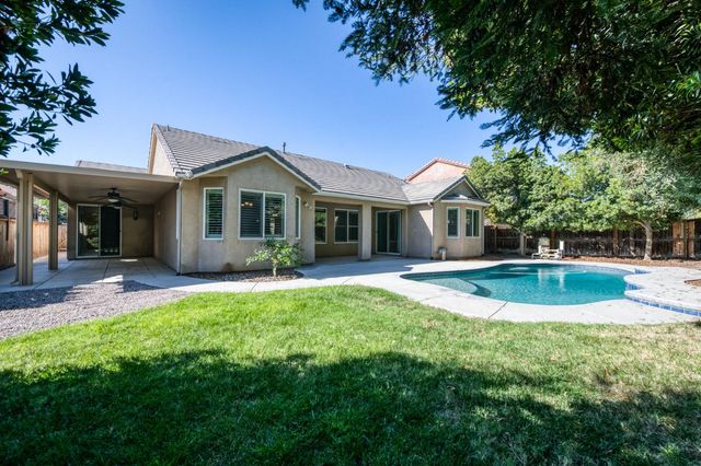 3665 Prescott Avenue, Clovis, CA 93619
