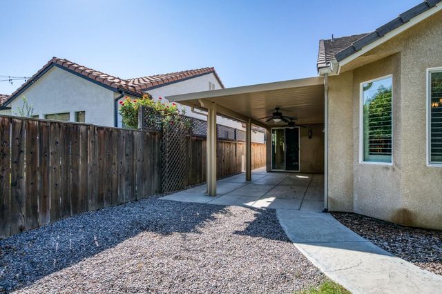 3665 Prescott Avenue, Clovis, CA 93619