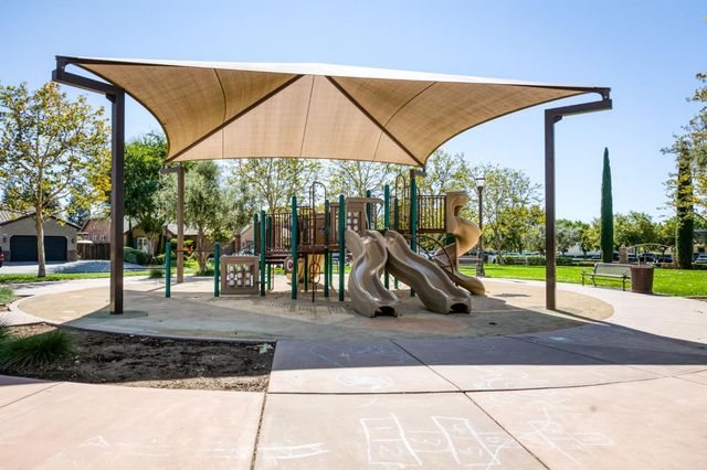 3665 Prescott Avenue, Clovis, CA 93619
