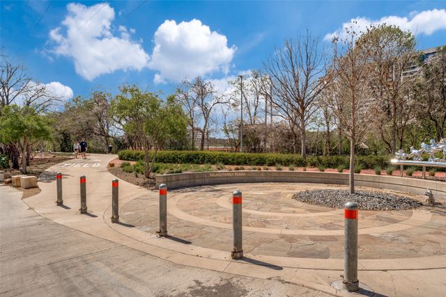 4017 Buena Vista Street 109, Dallas, TX 75204