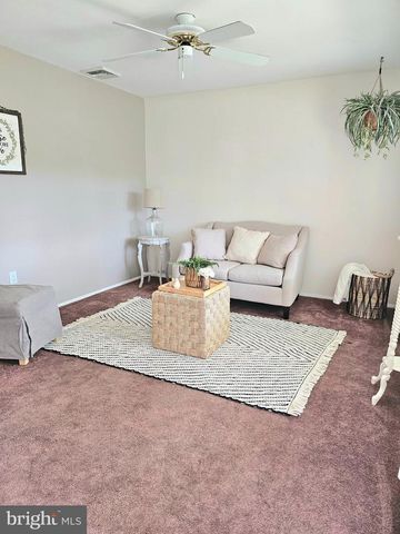 2015 SUMMIT AVE, Croydon, PA 19021