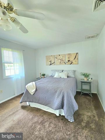 2015 SUMMIT AVE, Croydon, PA 19021