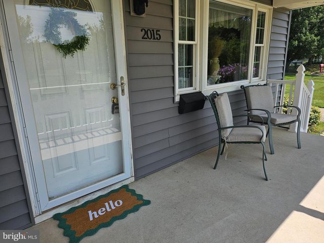 2015 SUMMIT AVE, Croydon, PA 19021