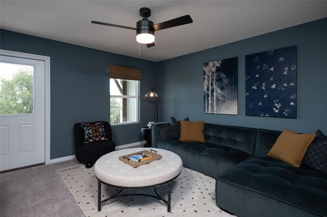 104 Palo Brea LOOP, Hutto, TX 78634