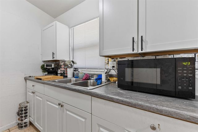 1042 W HILLCREST DRIVE, Cocoa, FL 32922