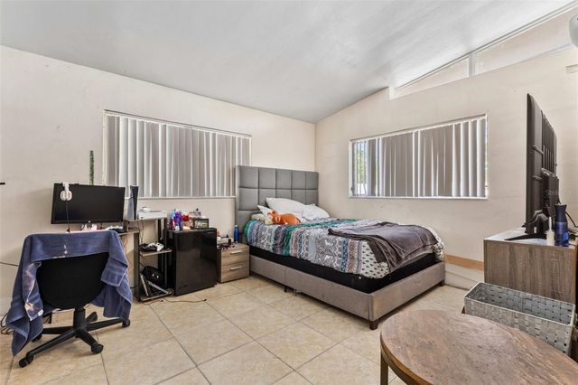 1042 W HILLCREST DRIVE, Cocoa, FL 32922