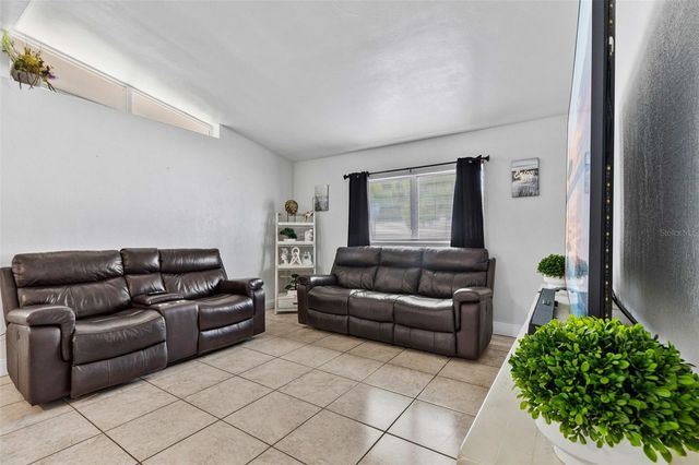 1042 W HILLCREST DRIVE, Cocoa, FL 32922