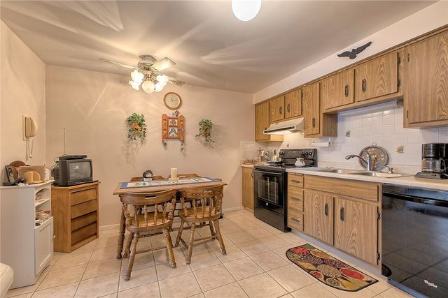 3 Alta Vita Drive 104, Hempfield Twp, PA 15601