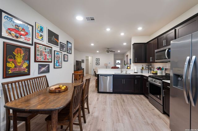 127 NEW HAMPTON WAY, San Marcos, TX 78666