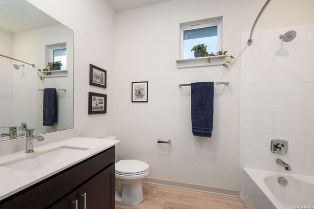 127 NEW HAMPTON WAY, San Marcos, TX 78666