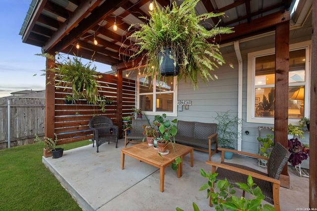127 NEW HAMPTON WAY, San Marcos, TX 78666