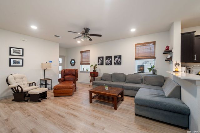 127 NEW HAMPTON WAY, San Marcos, TX 78666