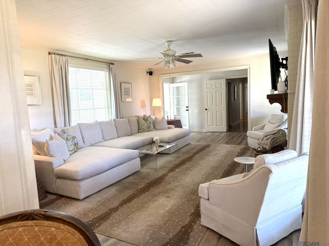 1418 Glasgow Ave, Baton Rouge, LA 70808