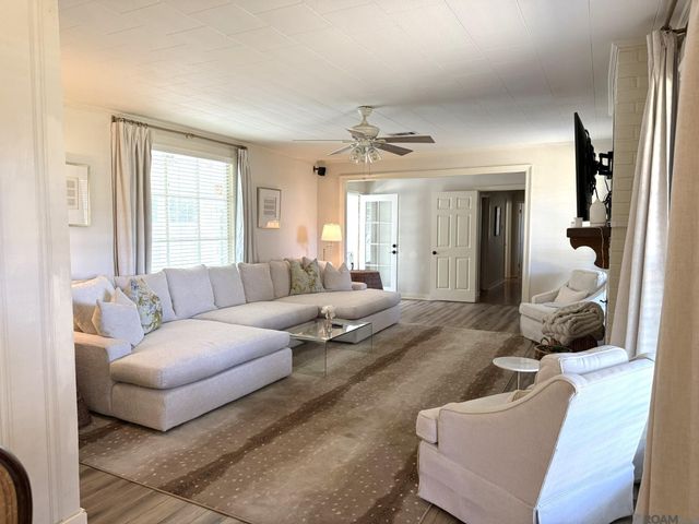 1418 Glasgow Ave, Baton Rouge, LA 70808