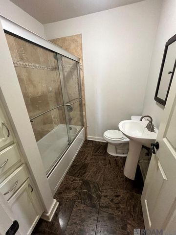 1418 Glasgow Ave, Baton Rouge, LA 70808