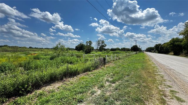 1211 W Simonds Road, Seagoville, TX 75159