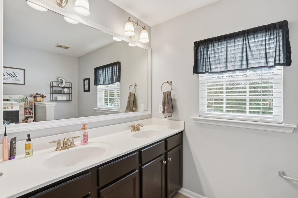 Image 24 of property listing at 9657 S Carousel Circle, Summerville, SC 29485