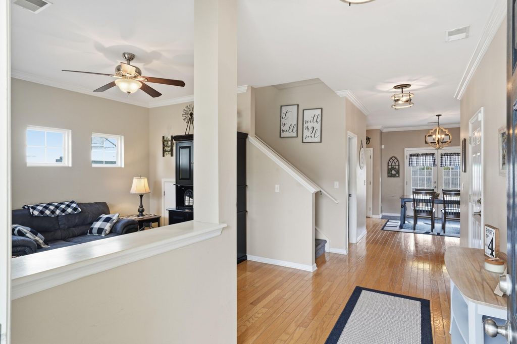 Image 7 of property listing at 9657 S Carousel Circle, Summerville, SC 29485