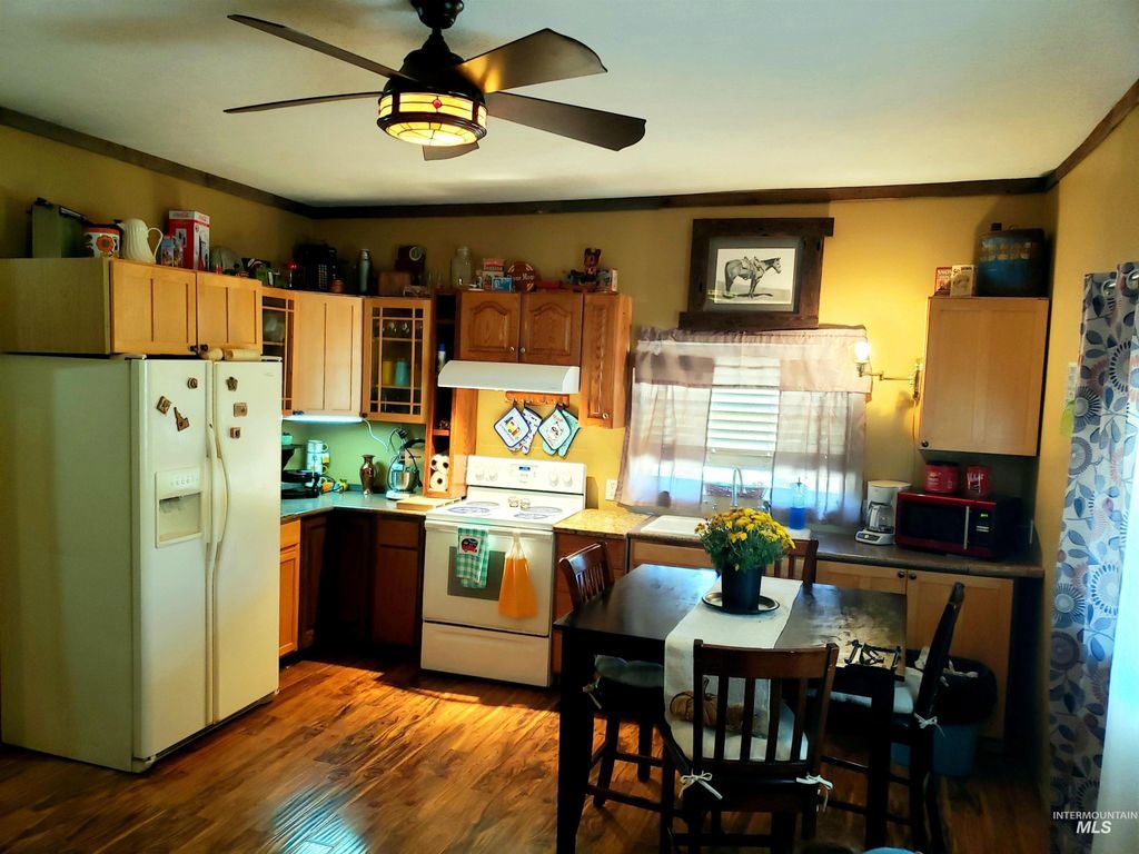 28 Harris Creek Rd, Horseshoe Bend, ID 83629 photo 3