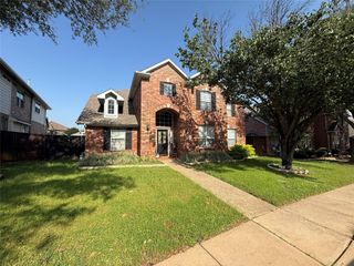 2302 Chapelwood Drive, Lewisville, TX 75077