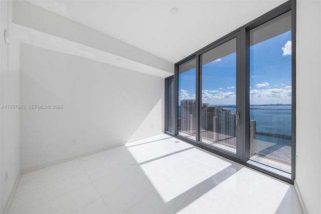 300 Biscayne Boulevard Way 3506W, Miami, FL 33131