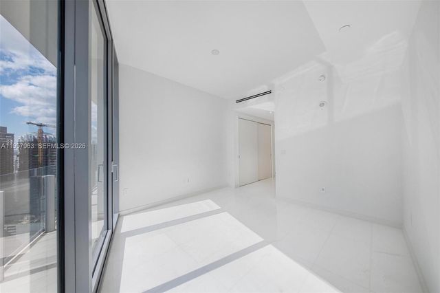 300 Biscayne Boulevard Way 3506W, Miami, FL 33131