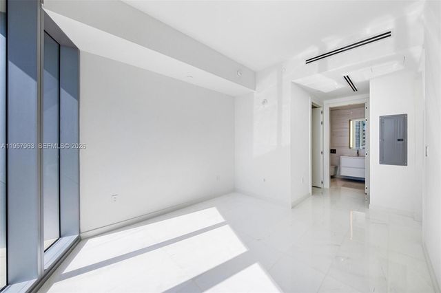 300 Biscayne Boulevard Way 3506W, Miami, FL 33131