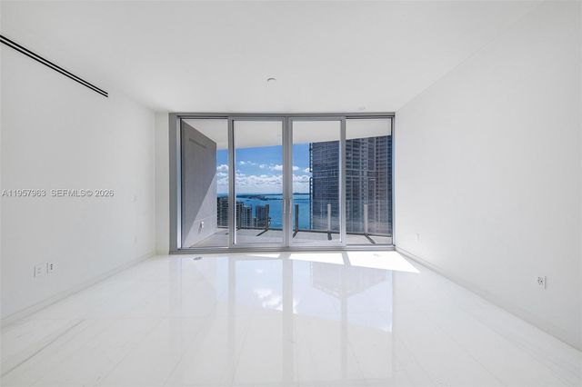 300 Biscayne Boulevard Way 3506W, Miami, FL 33131
