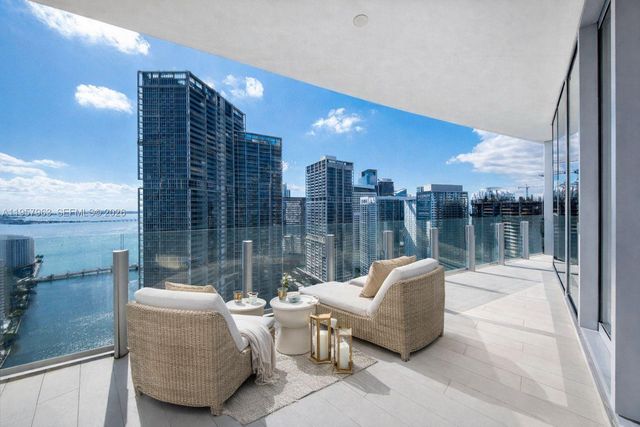300 Biscayne Boulevard Way 3506W, Miami, FL 33131