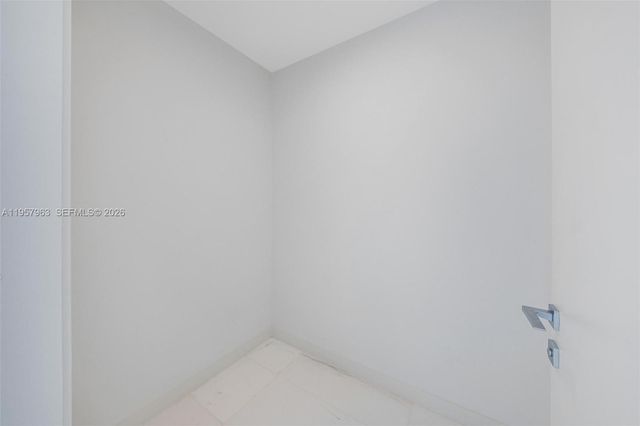 300 Biscayne Boulevard Way 3506W, Miami, FL 33131