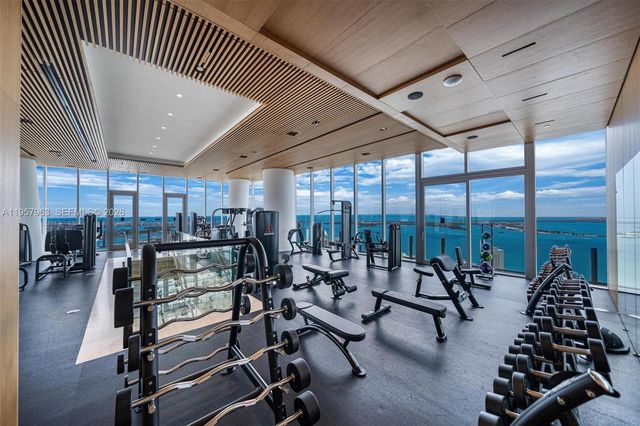 300 Biscayne Boulevard Way 3506W, Miami, FL 33131