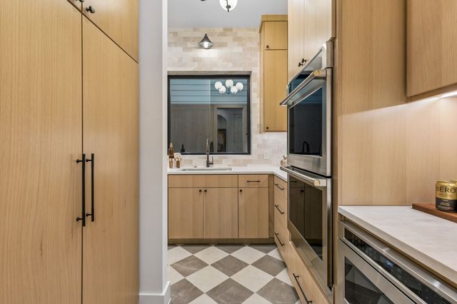 7615 Morton Street, Dallas, TX 75209