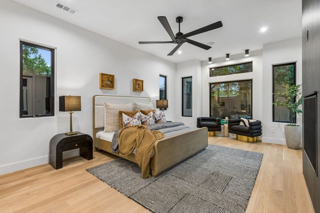7615 Morton Street, Dallas, TX 75209
