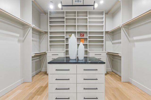 7615 Morton Street, Dallas, TX 75209