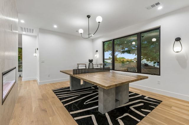 7615 Morton Street, Dallas, TX 75209