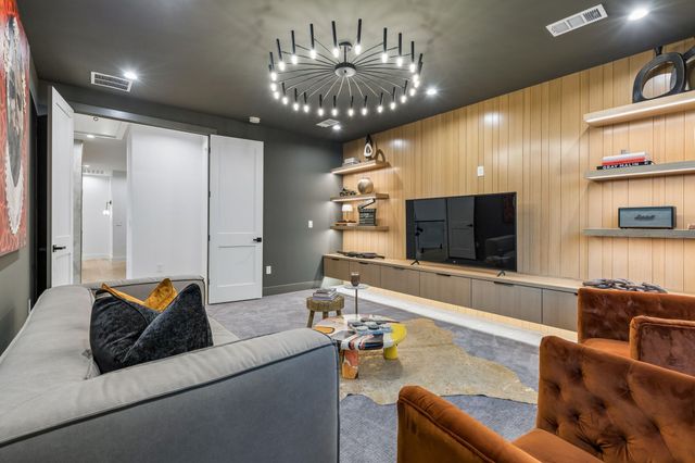 7615 Morton Street, Dallas, TX 75209