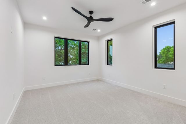 7615 Morton Street, Dallas, TX 75209