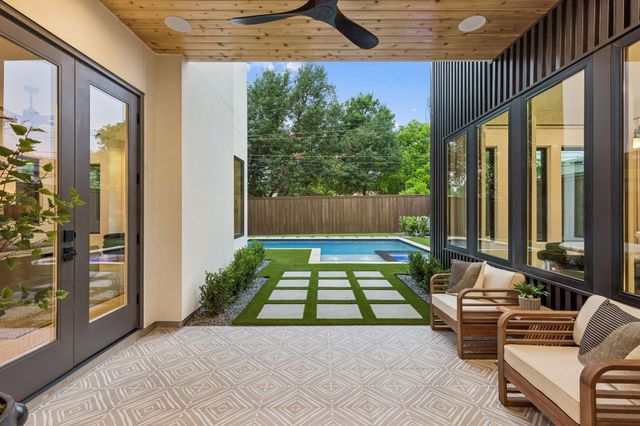 7615 Morton Street, Dallas, TX 75209