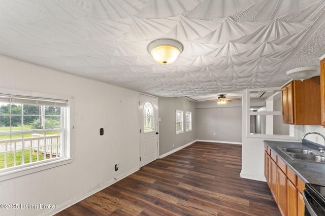 1058 Decker School Rd, Leitchfield, KY 42754