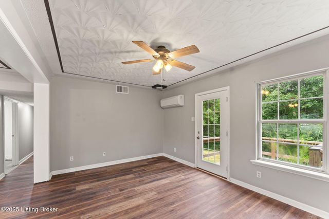 1058 Decker School Rd, Leitchfield, KY 42754