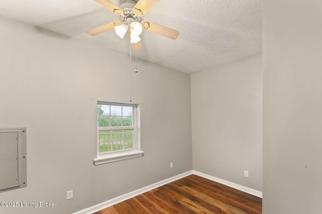 1058 Decker School Rd, Leitchfield, KY 42754