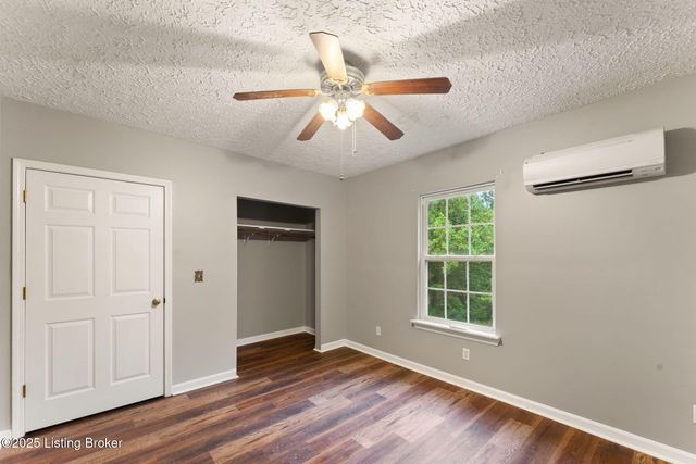 1058 Decker School Rd, Leitchfield, KY 42754