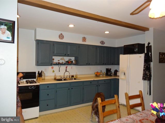 310 RIPKA ST, Philadelphia, PA 19128