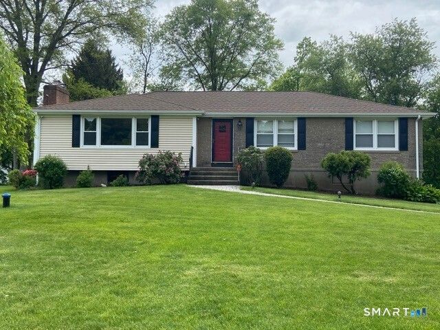 438 Clement Lane, Orange, CT 06477