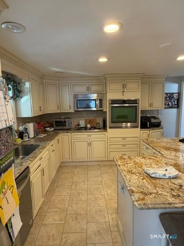 438 Clement Lane, Orange, CT 06477